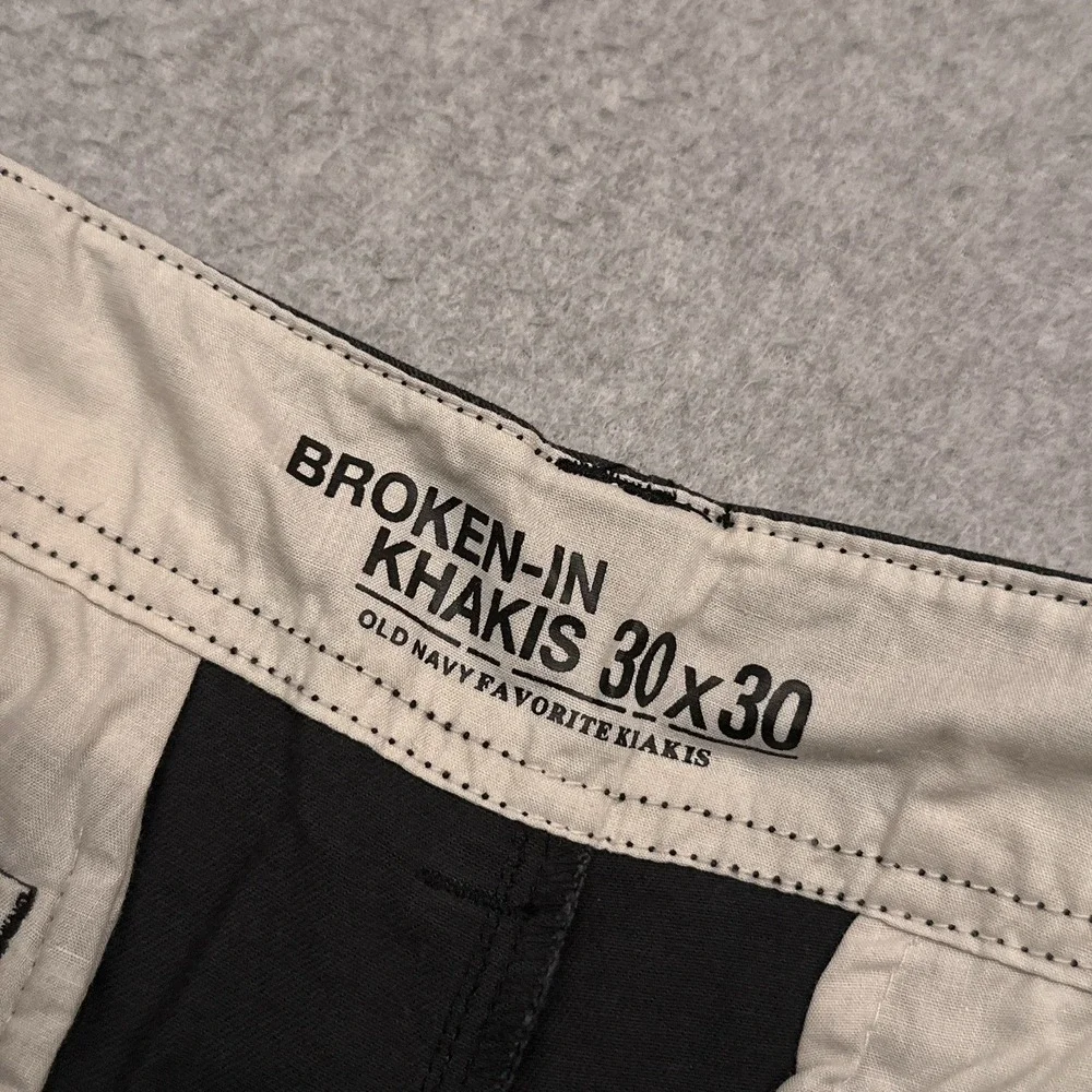NEW GAP Broken-in Khakis Men's 30x30 Dark Gray Chino‎ Pants Straight Golf Cotton